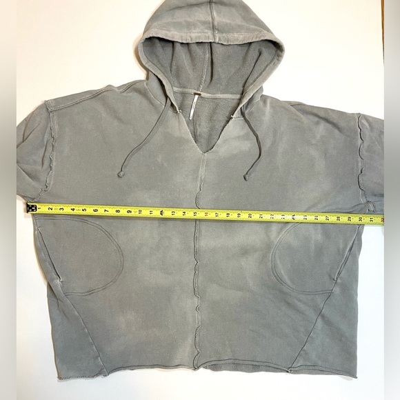 Free People Oversized Hoodie with Cinched Cuffs Sz:S Distressed Gray - Picture 5 of 6